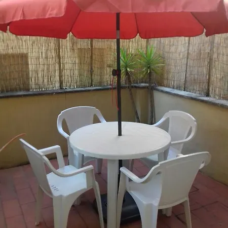 Apartamento Con Terrazza *